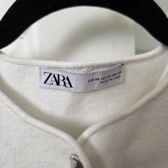 Zara Cream Buttoned Cropped Vest - Picture 2 of 3
